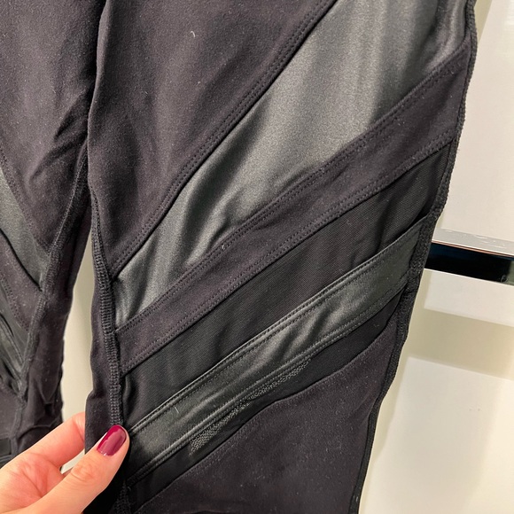 Alo yoga epic mesh activewear leggings (black, size S) - Picture 3 of 6